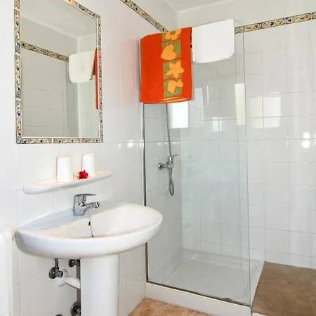 La Ceiba Guest house 2*